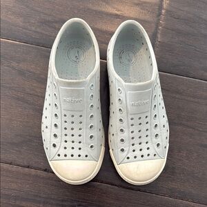 Native Kids Shoes - (previously loved, C13)